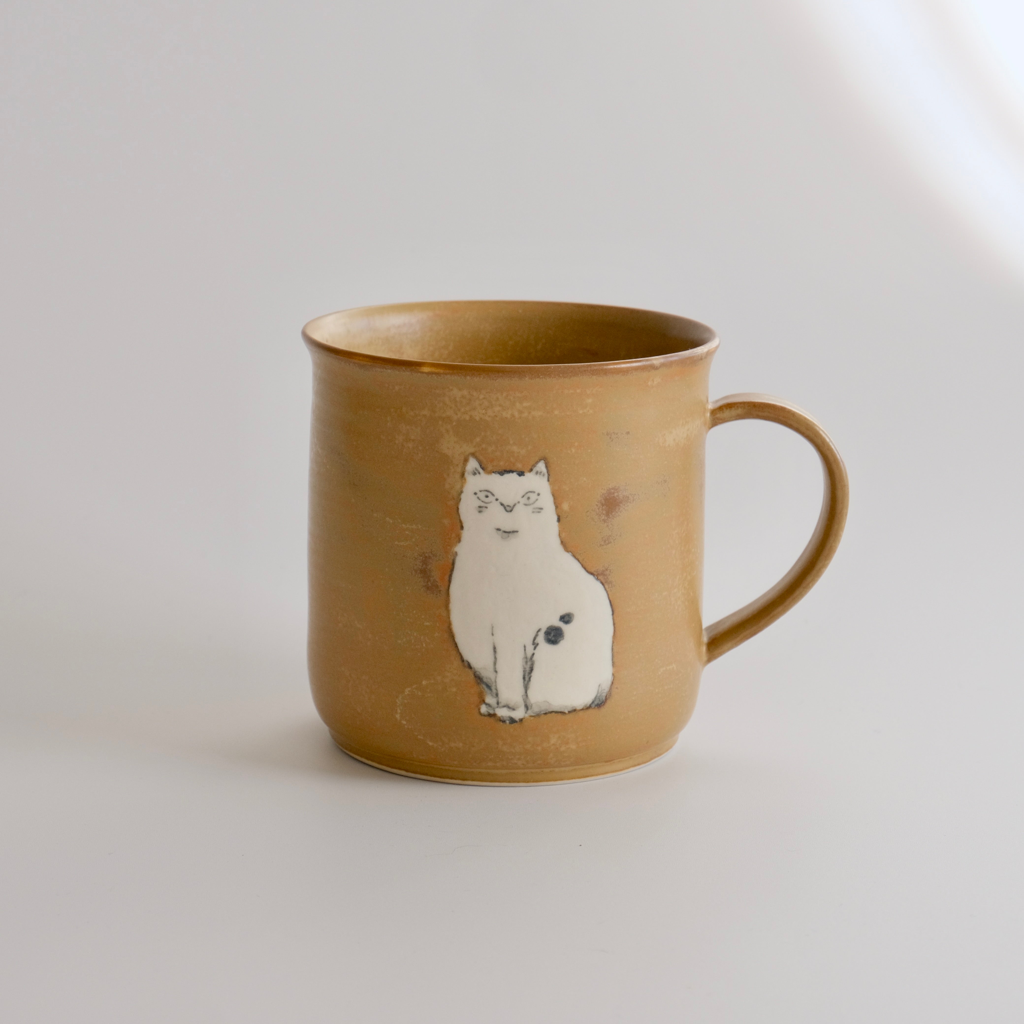 猫 マグカップ（茶）